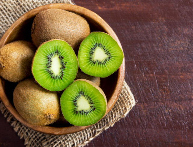 Can Dogs Eat Kiwi featured image